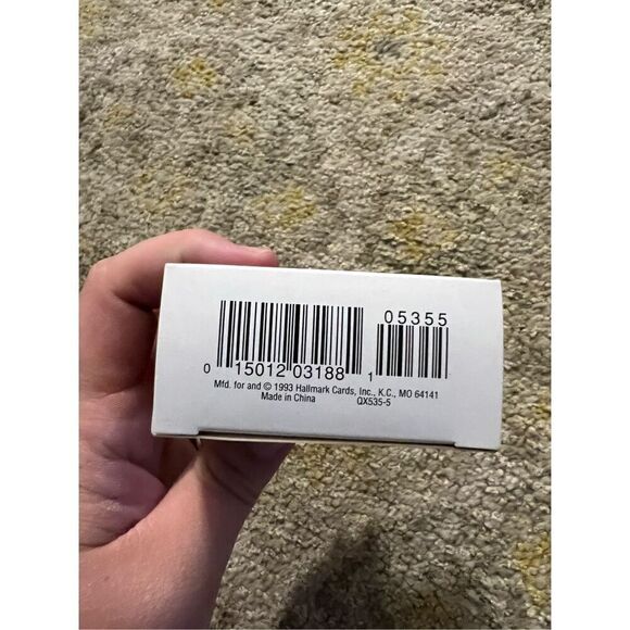 Hallmark Keepsake Snow Bear Angel Christmas Ornament 1993 - Picture 2 of 7